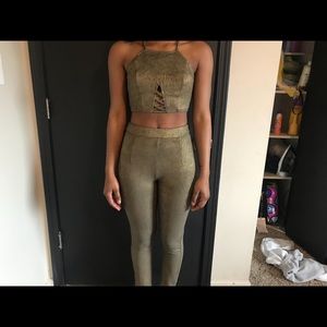gold two piece pant fit